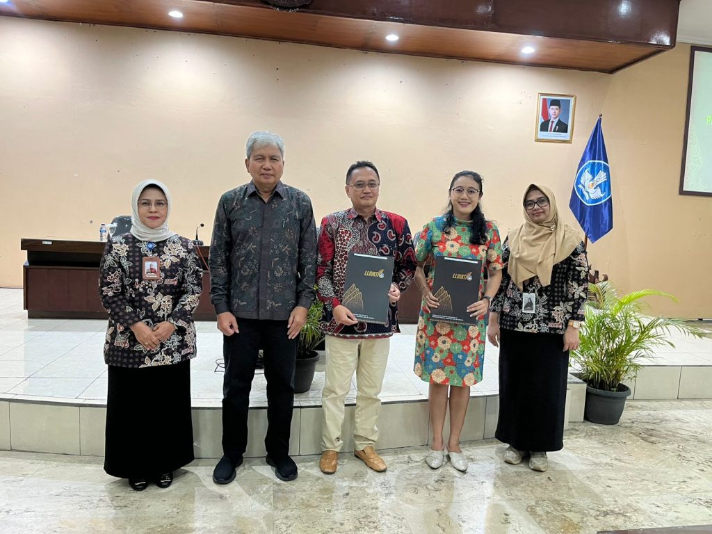 STIEPARI Catatkan Prestasi, Dua Dosen Raih Jabatan Lektor Kepala dari LLDIKTI Wilayah VI